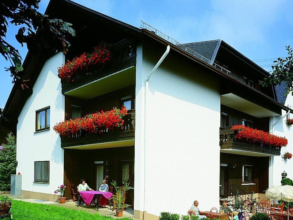 Pension Waldesruh Welschneudorf Exteriör bild